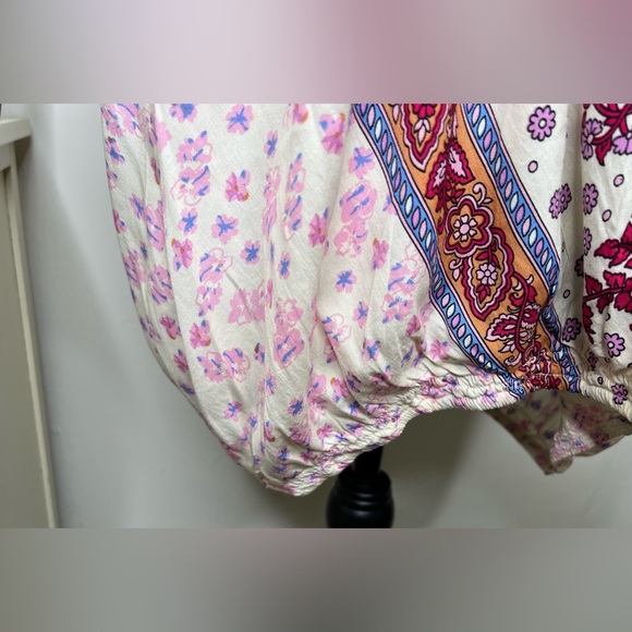 Heyson V-Neck Top - Picture 4 of 9